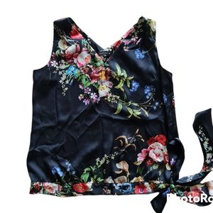 Monton ,top silk , like new, size M